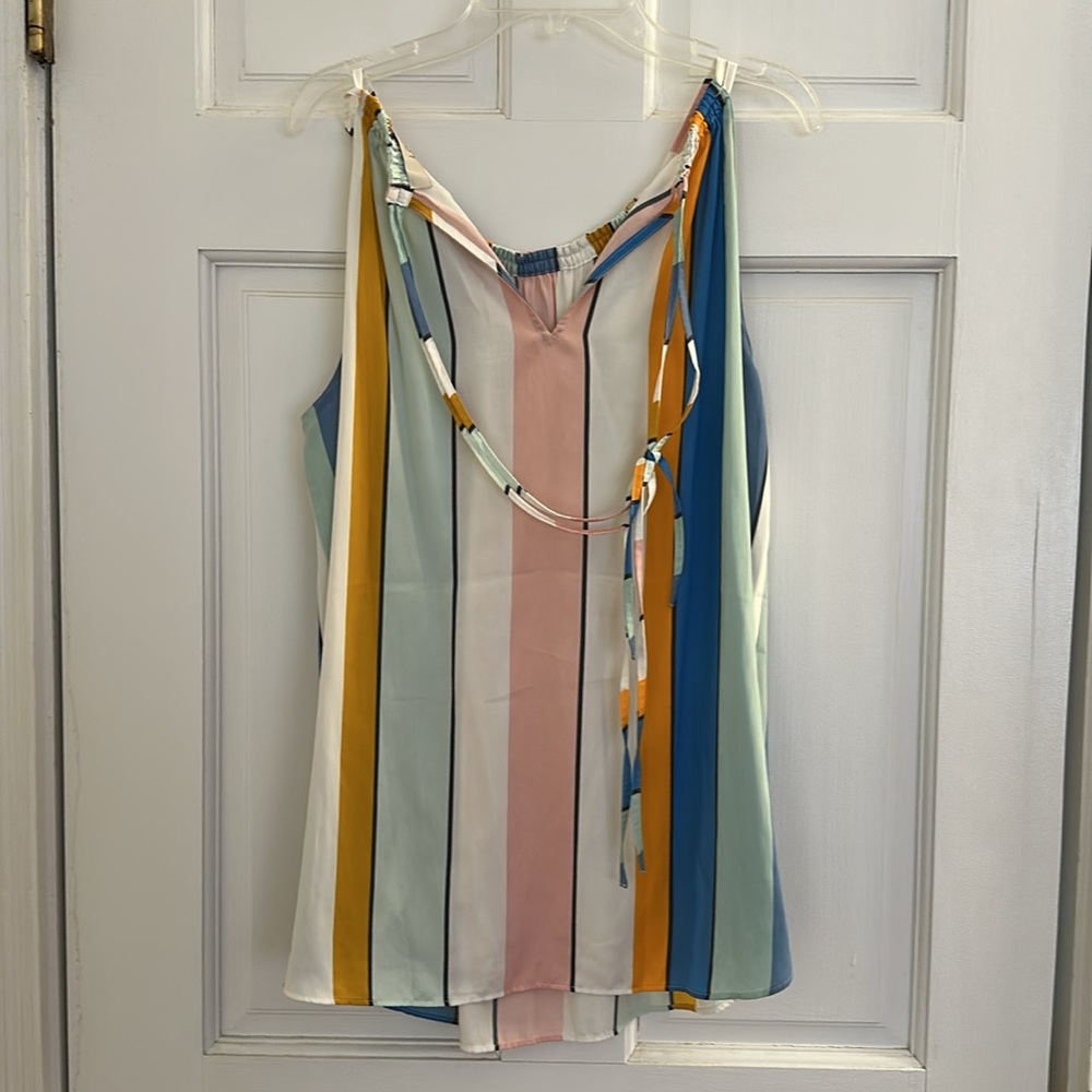 Halter Top - Picture 3 of 4